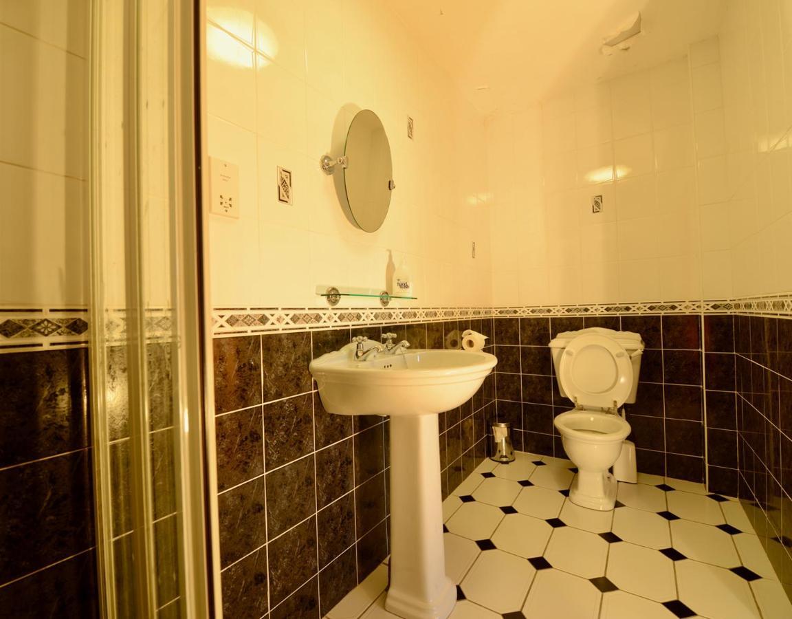 Oakfield B&B リスバーン エクステリア 写真
